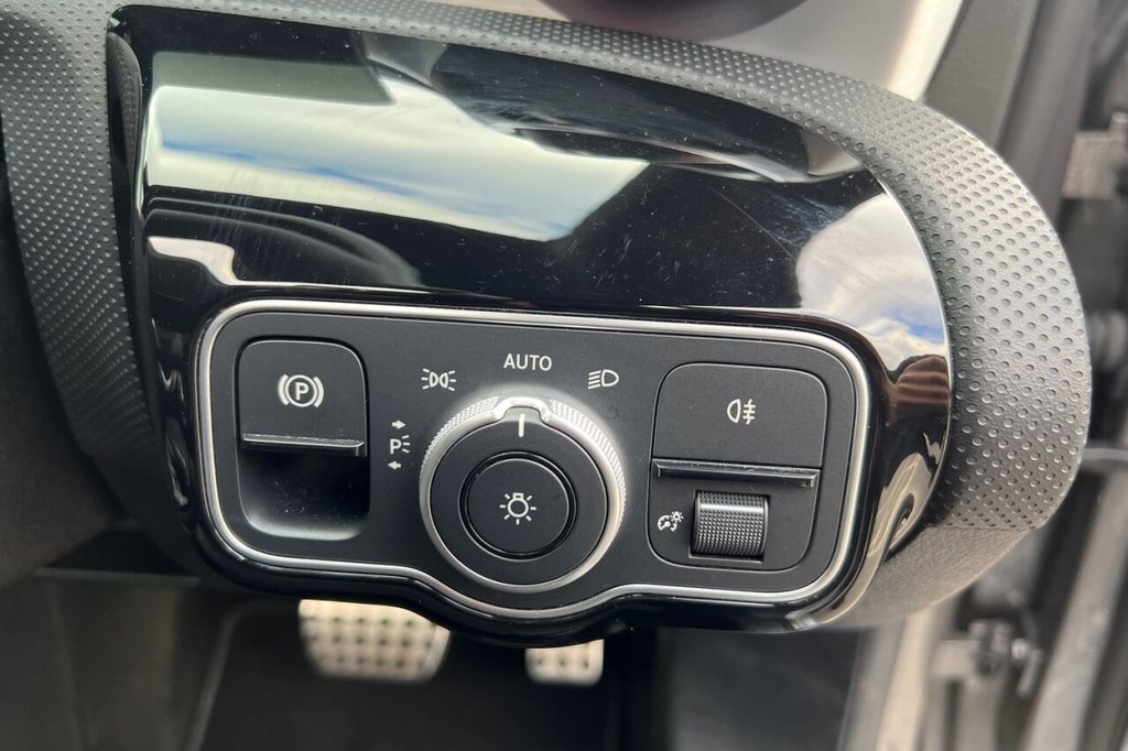 Used Mercedes-Benz CLA 2023 for sale - 76642286: Photo 38