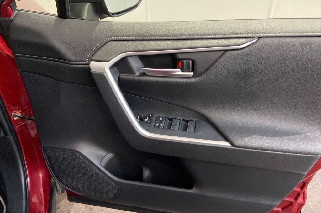 Used Toyota RAV4 2021 for sale - 76345314: Photo 41