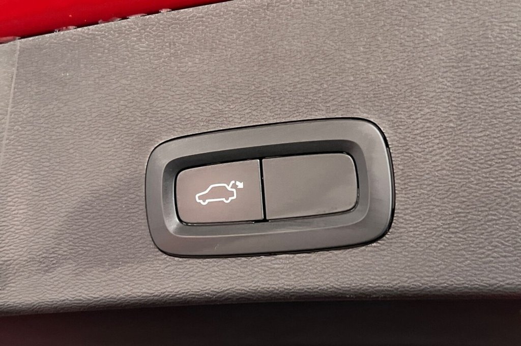 Used Volvo XC40 2020 for sale - 77212364: Photo 43