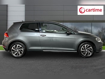 Used Volkswagen Golf 2019 for sale - 75947890: Photo