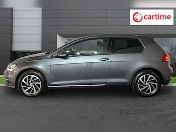Used Volkswagen Golf 2019 for sale - 75947890: Photo