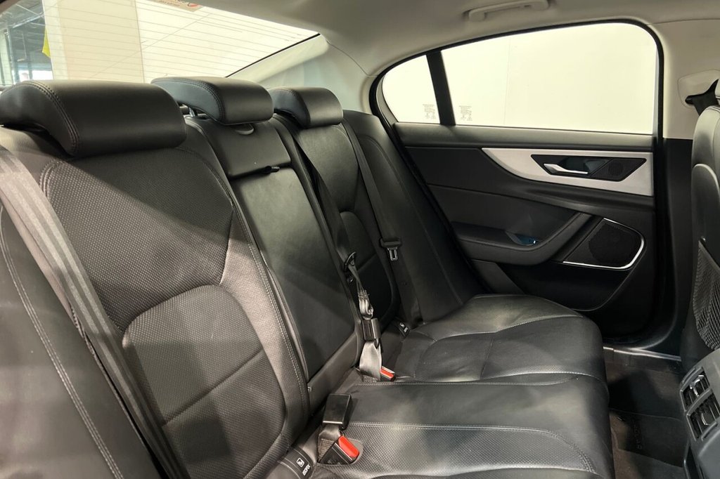 Used Jaguar XE 2021 for sale - 77564024: Photo 24