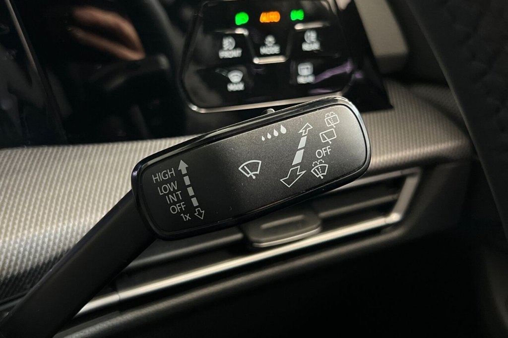 Used Volkswagen Golf 2024 for sale - 76642249: Photo 32