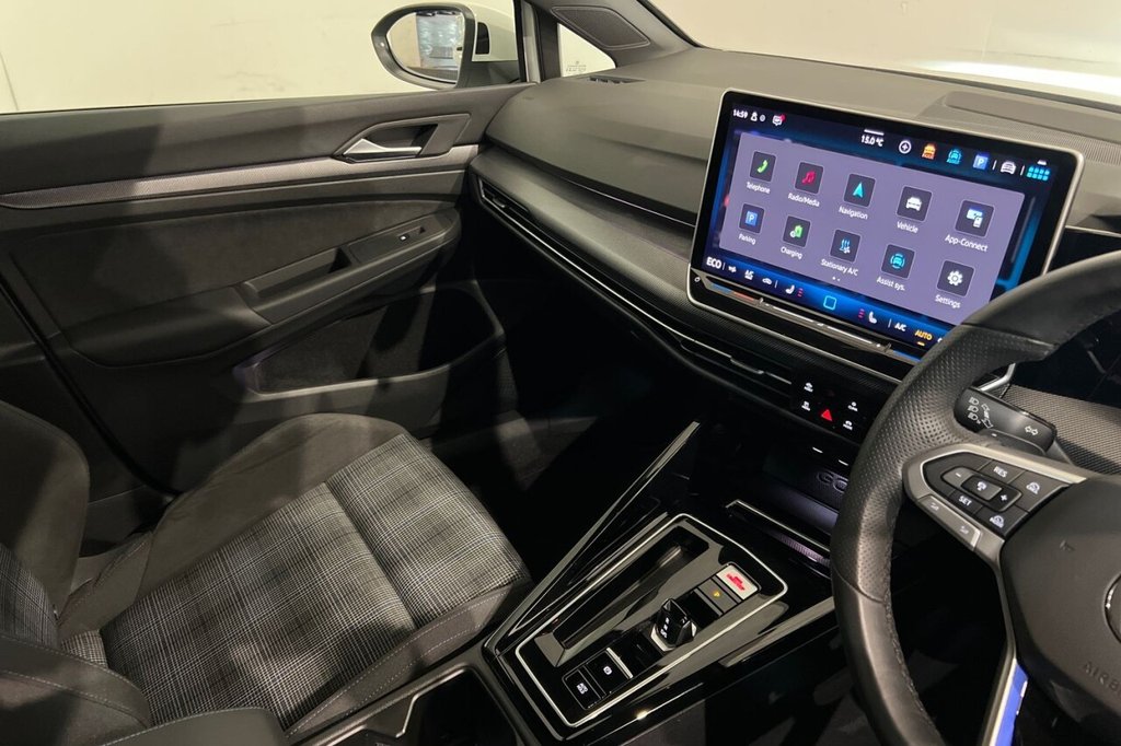 Used Volkswagen Golf 2024 for sale - 76642249: Photo 33