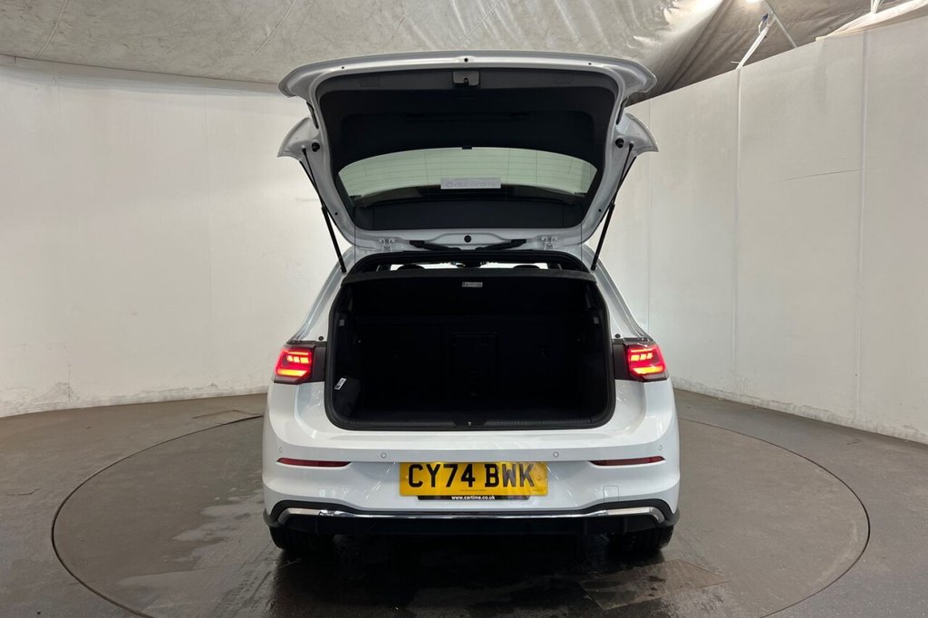 Used Volkswagen Golf 2024 for sale - 76642249: Photo 40