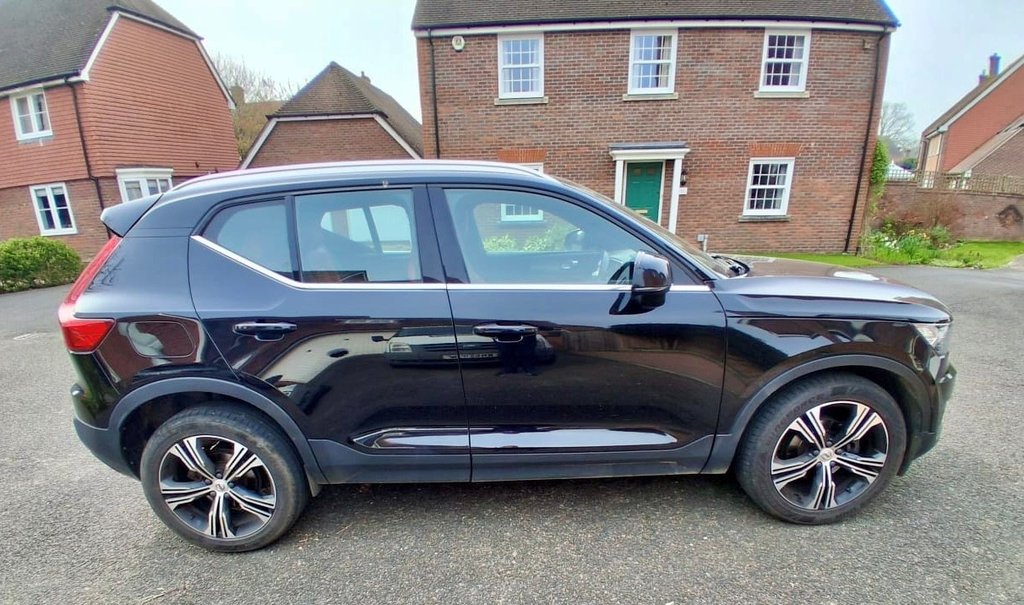 Used Volvo XC40 2021 for sale - 77991469: Photo 3