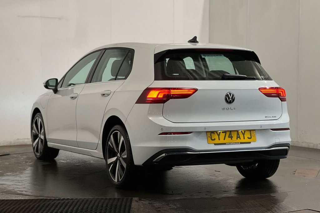 Used Volkswagen Golf 2024 for sale - 76973387: Photo 19