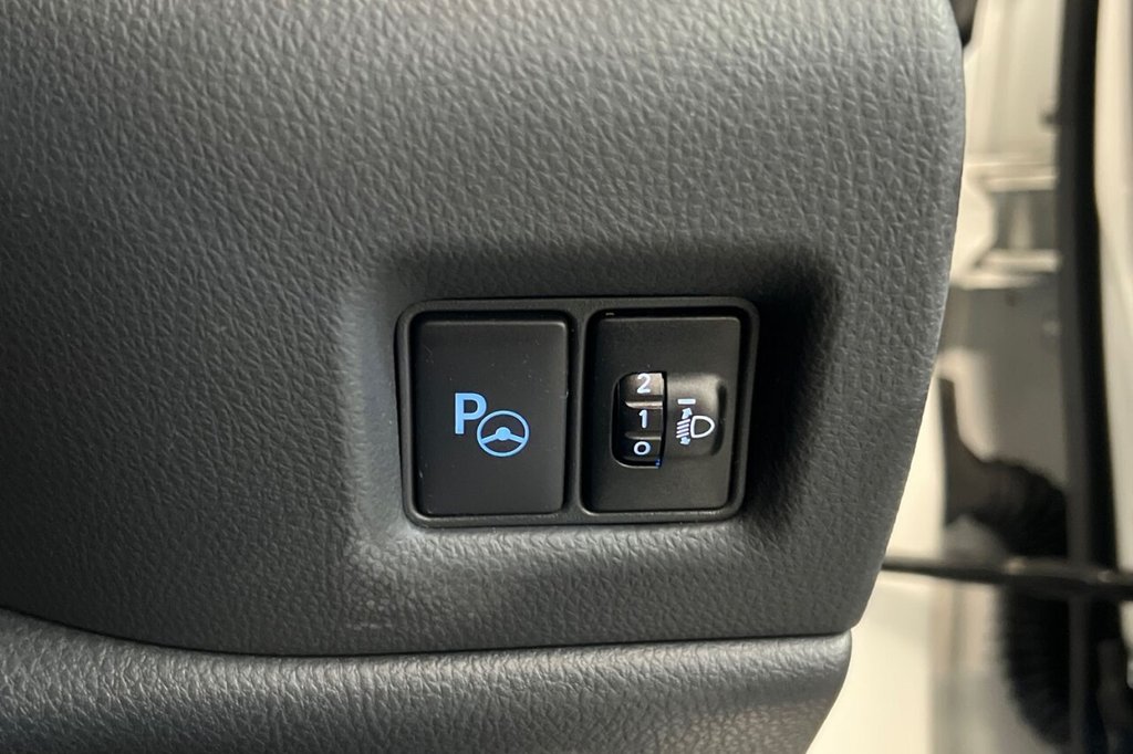 Used Toyota C-HR 2019 for sale - 77226756: Photo 39