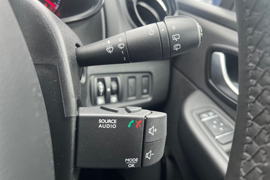 Used Renault Clio 2019 for sale - 77571971: Photo 35