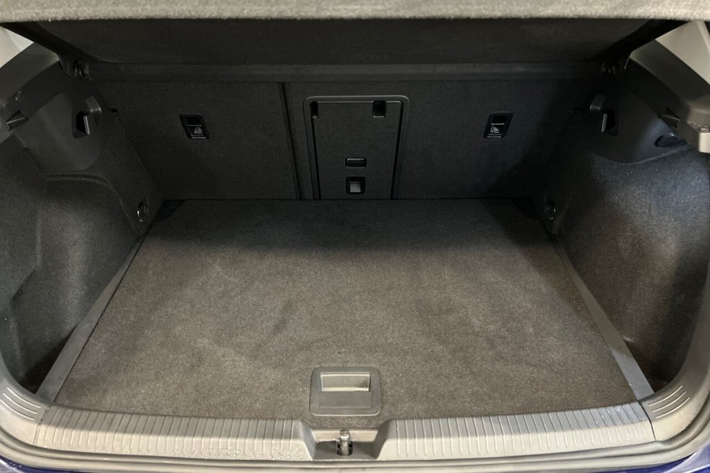 Used Volkswagen Golf 2021 for sale - 76642059: Photo 43