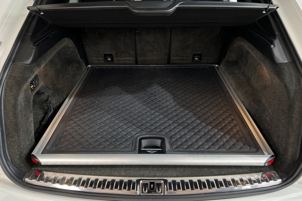 Used Bentley Bentayga 2017 for sale - 76731160: Photo 49