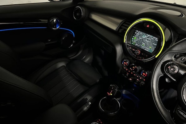 Used MINI Hatch 2019 for sale - 75473424: Photo 32