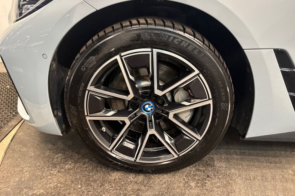 Used BMW i4 2022 for sale - 77451665: Photo 14