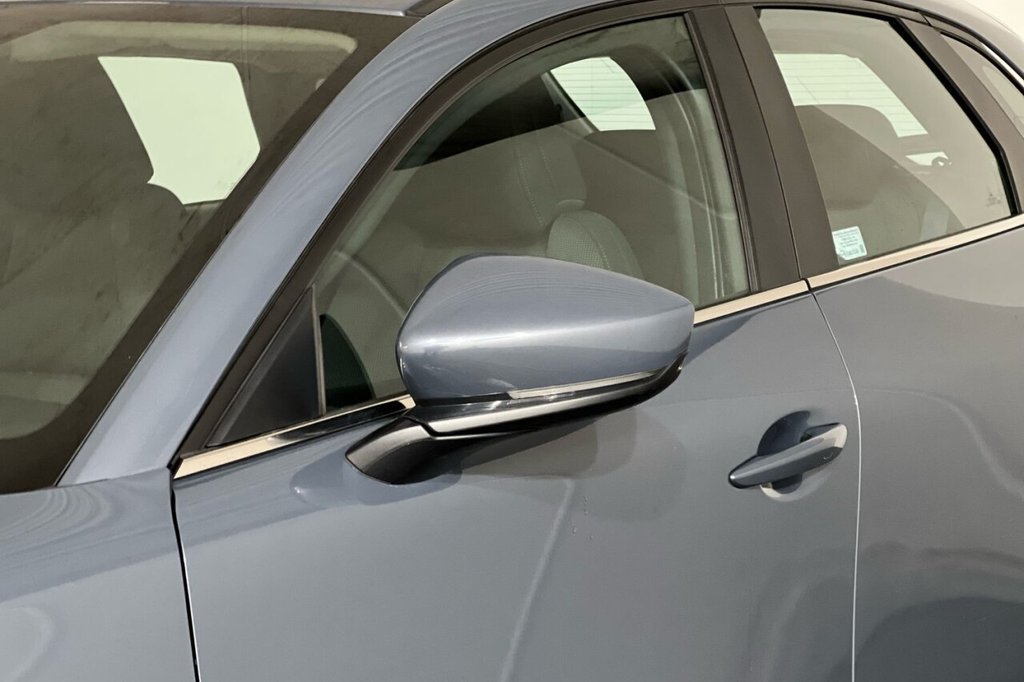 Used Mazda CX-30 2023 for sale - 76202565: Photo 17