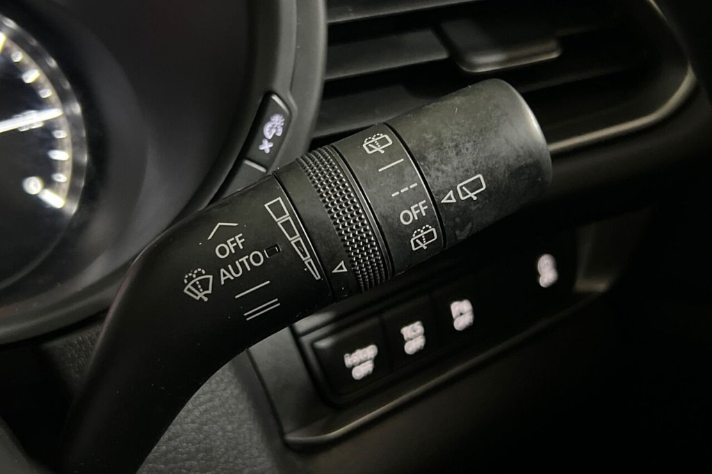 Used Mazda CX-30 2023 for sale - 76202565: Photo 28