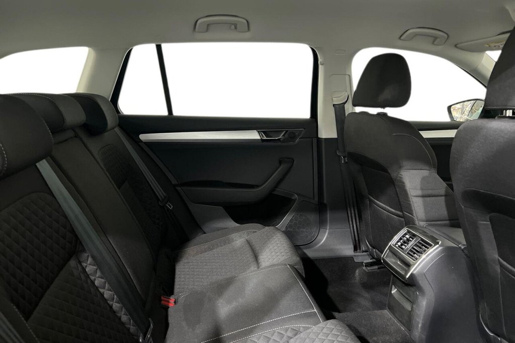 Used Skoda Superb 2023 for sale - 76223106: Photo 10