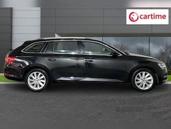 Used Skoda Superb 2023 for sale - 76223106: Photo 2