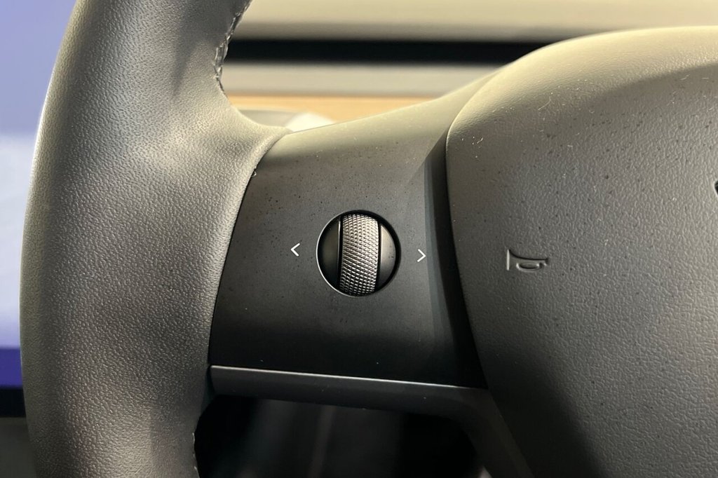 Used Tesla Model Y 2024 for sale - 77436382: Photo 25