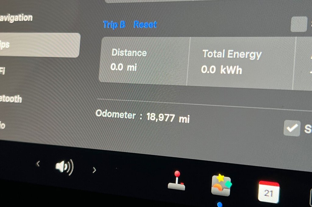 Used Tesla Model Y 2024 for sale - 77287749: Photo 15