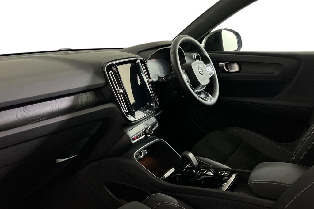Used Volvo XC40 2023 for sale - 77048889: Photo 11