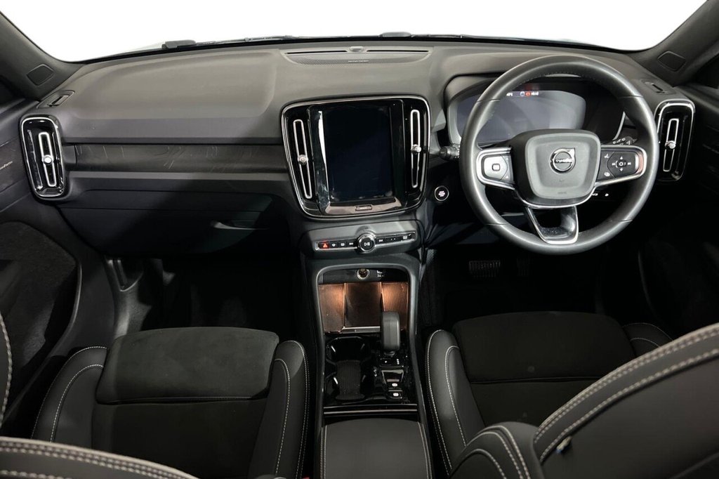 Used Volvo XC40 2023 for sale - 77048889: Photo 12