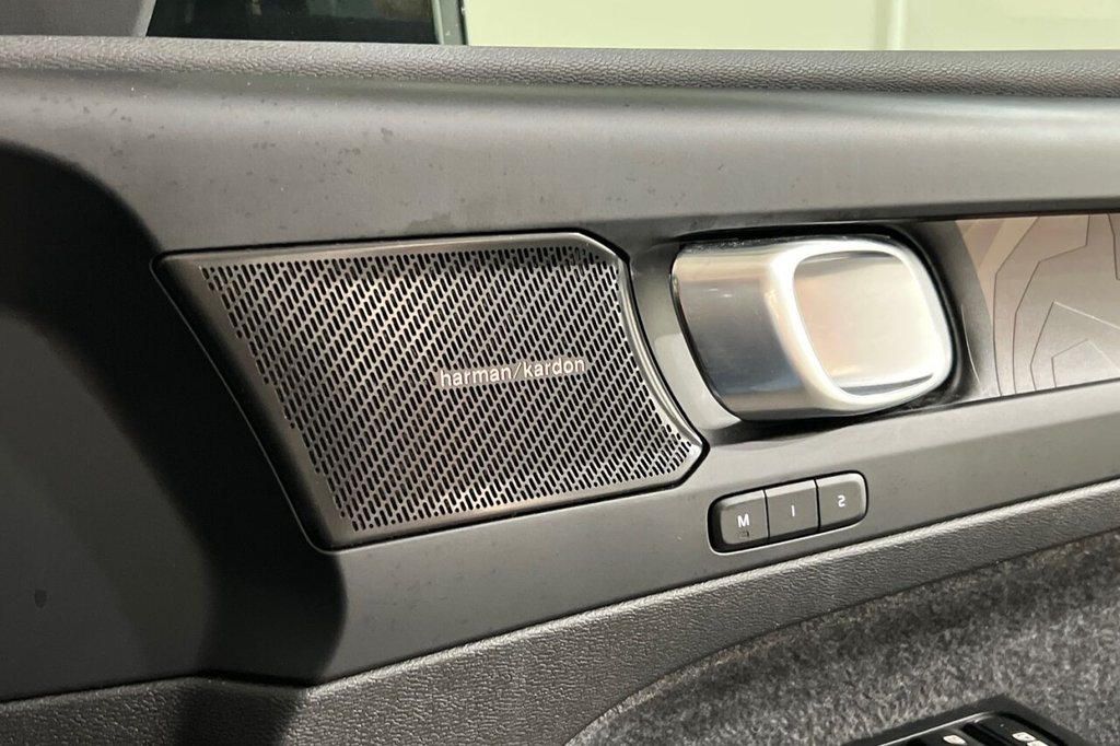 Used Volvo XC40 2023 for sale - 77048889: Photo 27