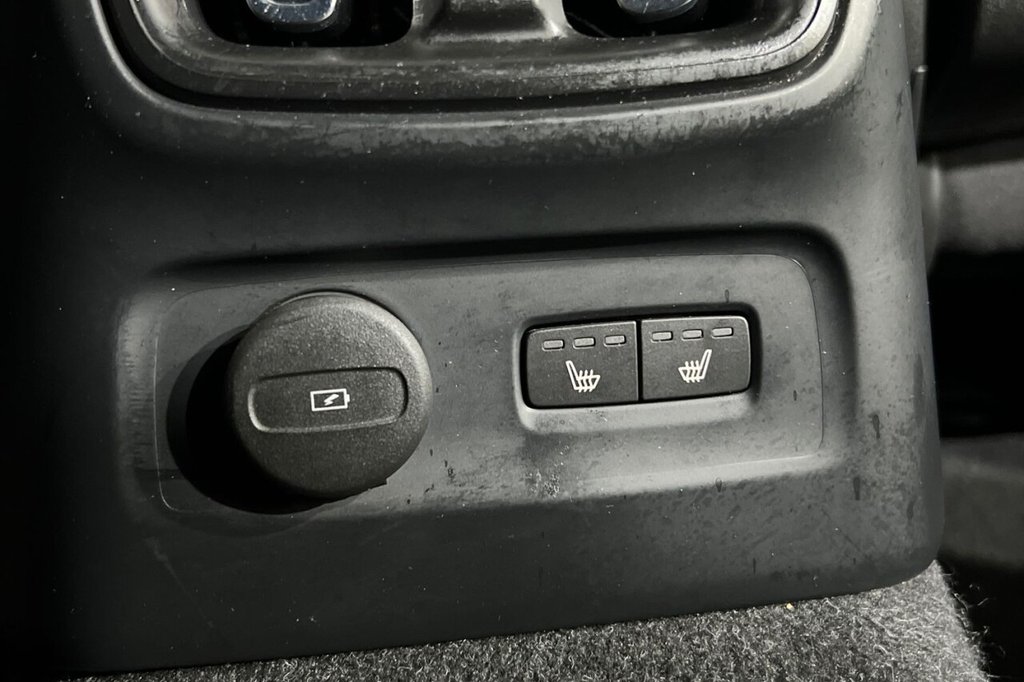 Used Volvo XC40 2023 for sale - 77048889: Photo 40