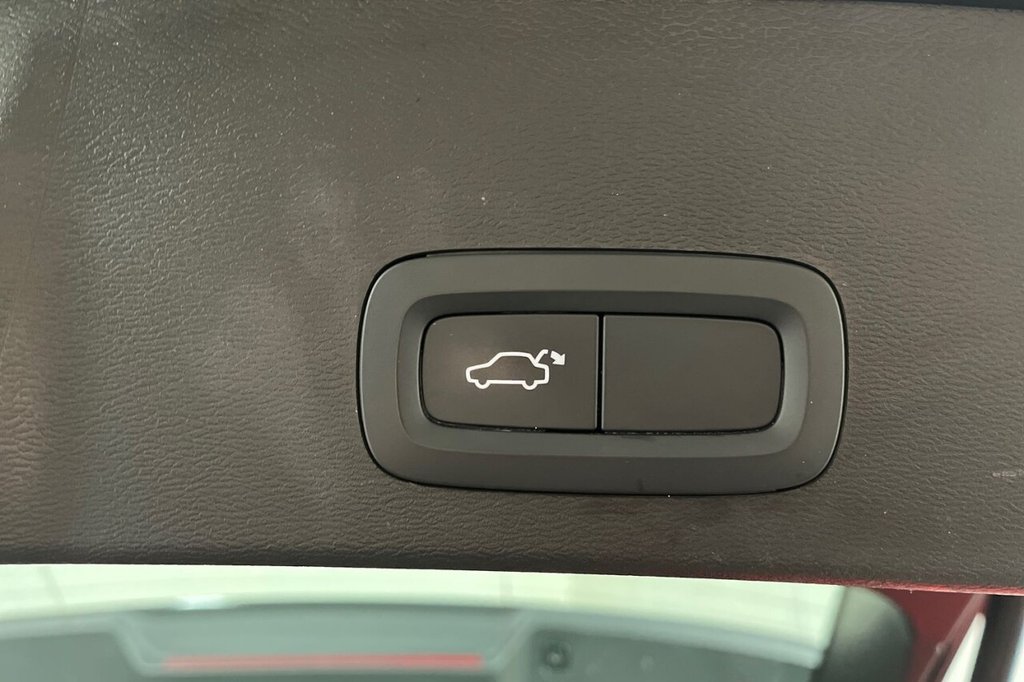 Used Volvo XC40 2021 for sale - 76406286: Photo 37