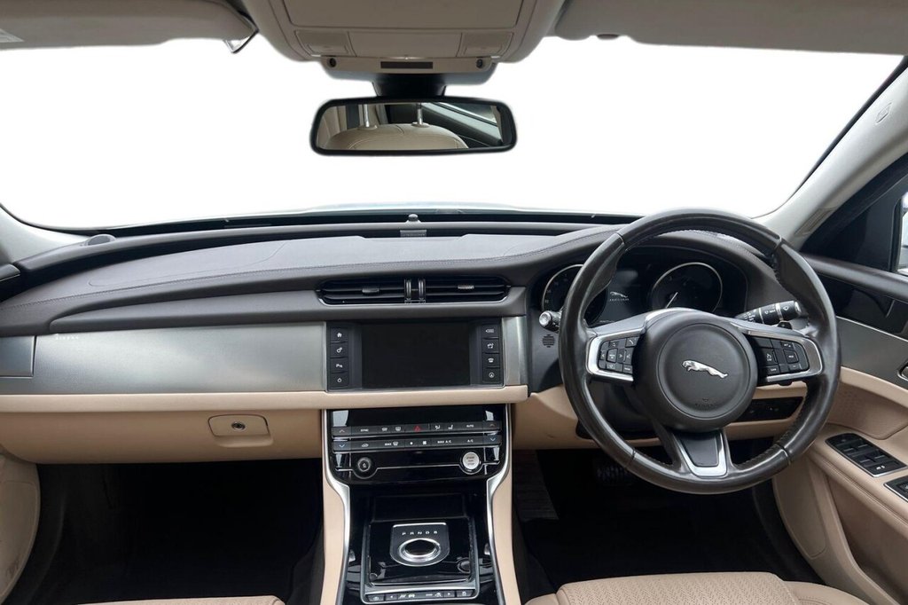 Used Jaguar XF 2018 for sale - 76223545: Photo 12