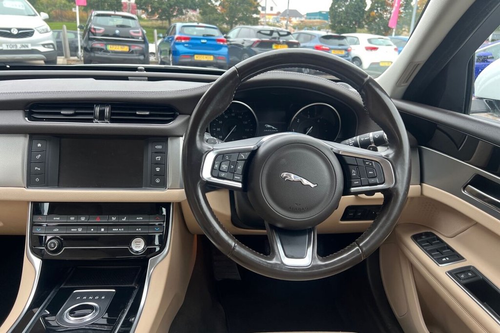 Used Jaguar XF 2018 for sale - 76223545: Photo 16