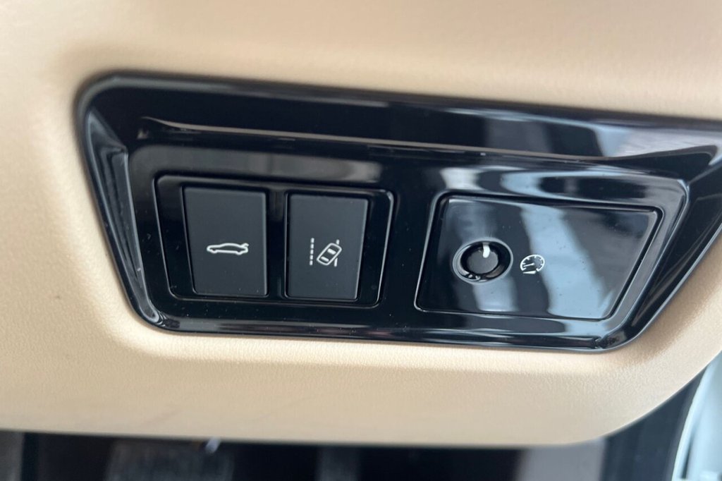 Used Jaguar XF 2018 for sale - 76223545: Photo 29