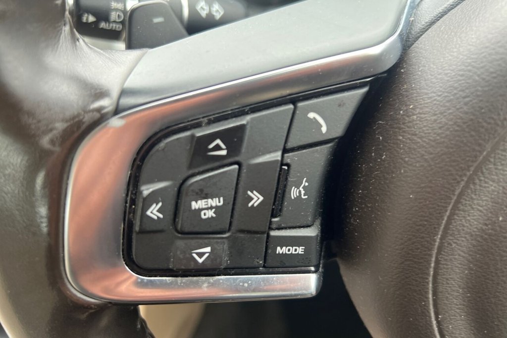 Used Jaguar XF 2018 for sale - 76223545: Photo 32