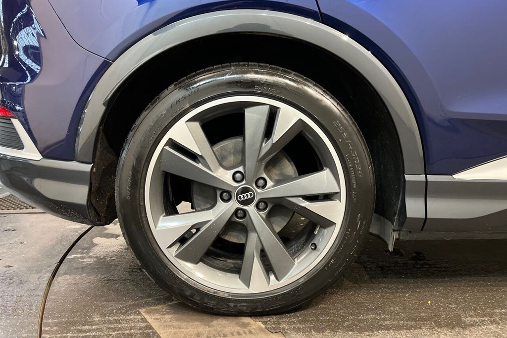 Used Audi Q4 e-tron 2021 for sale - 76642337: Photo 14