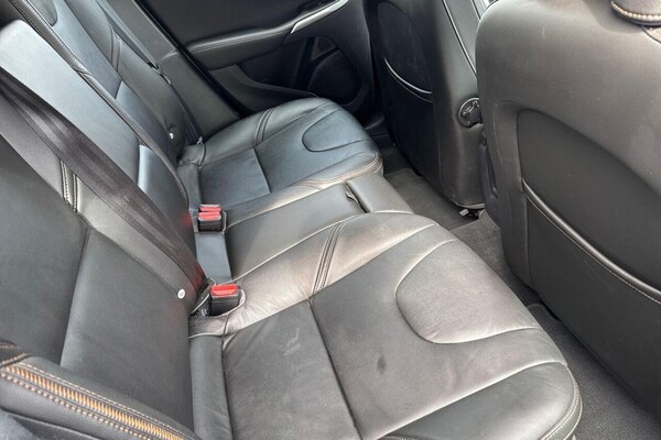 Used Volvo V40 Cross Country 2019 for sale - 75451182: Photo 10