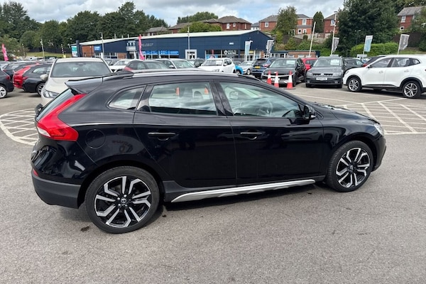 Used Volvo V40 Cross Country 2019 for sale - 75451182: Photo 39