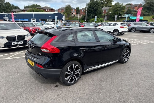 Used Volvo V40 Cross Country 2019 for sale - 75451182: Photo 40