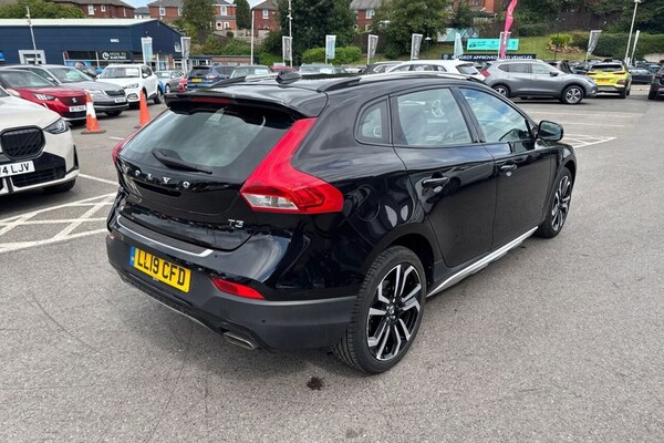 Used Volvo V40 Cross Country 2019 for sale - 75451182: Photo 41