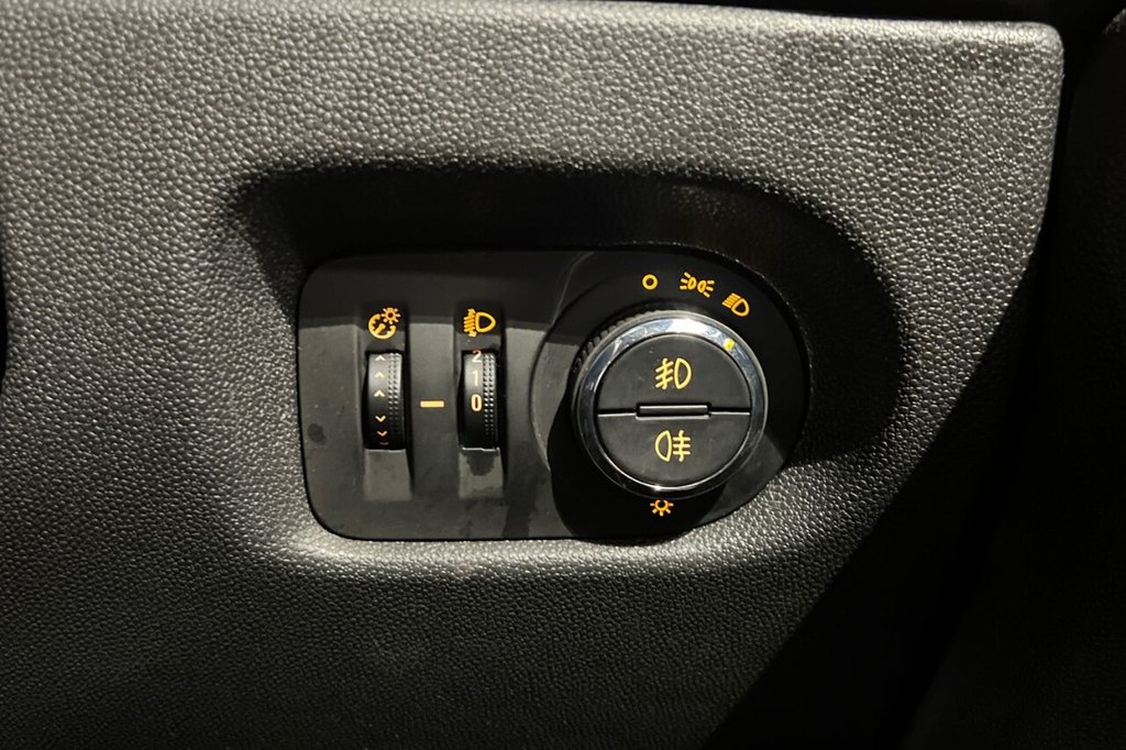 Used Vauxhall Corsa 2014 for sale - 77020365: Photo 20