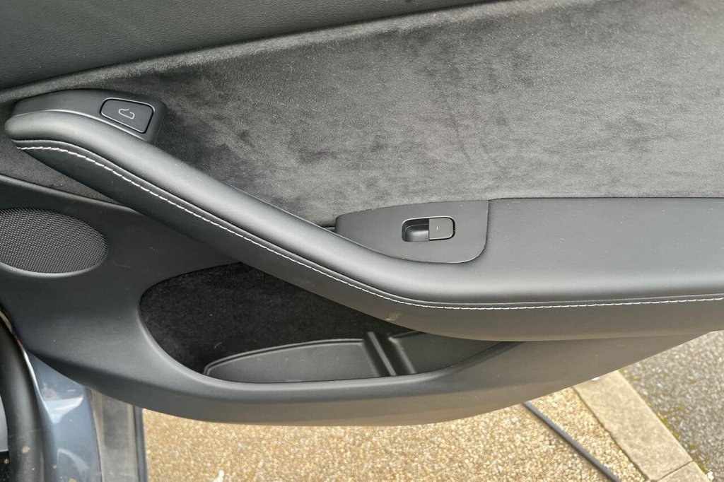 Used Tesla Model Y 2024 for sale - 77621350: Photo 27