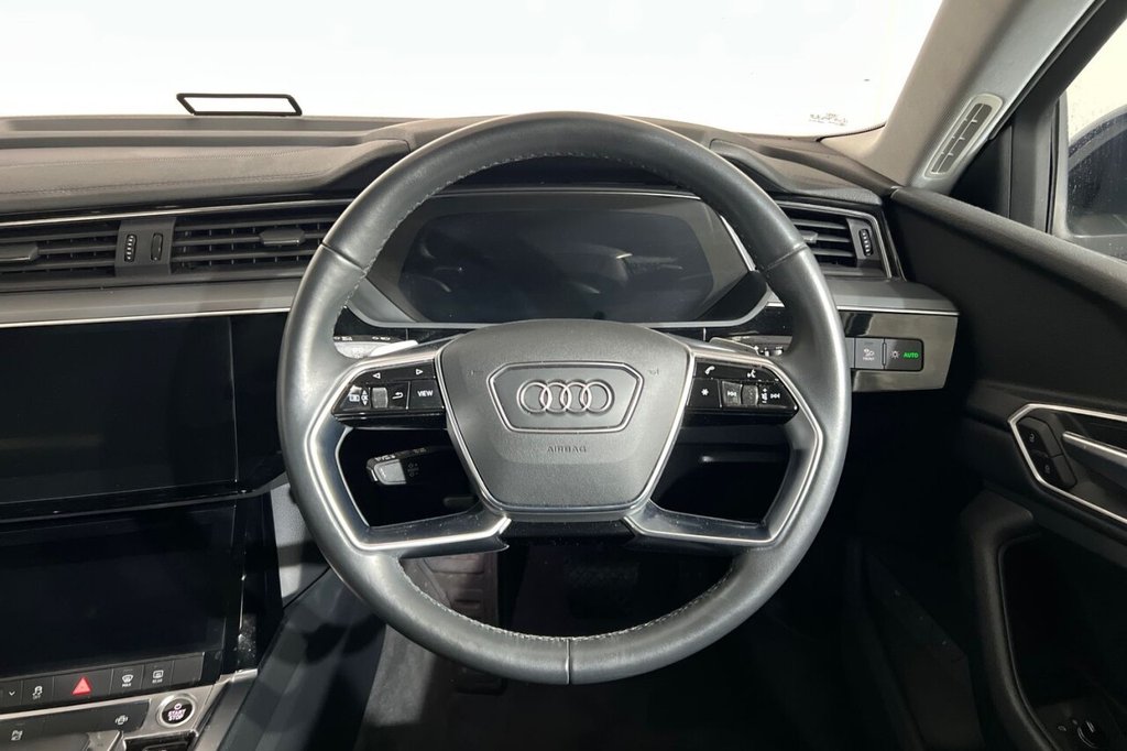 Used Audi e-tron 2021 for sale - 76642129: Photo 14
