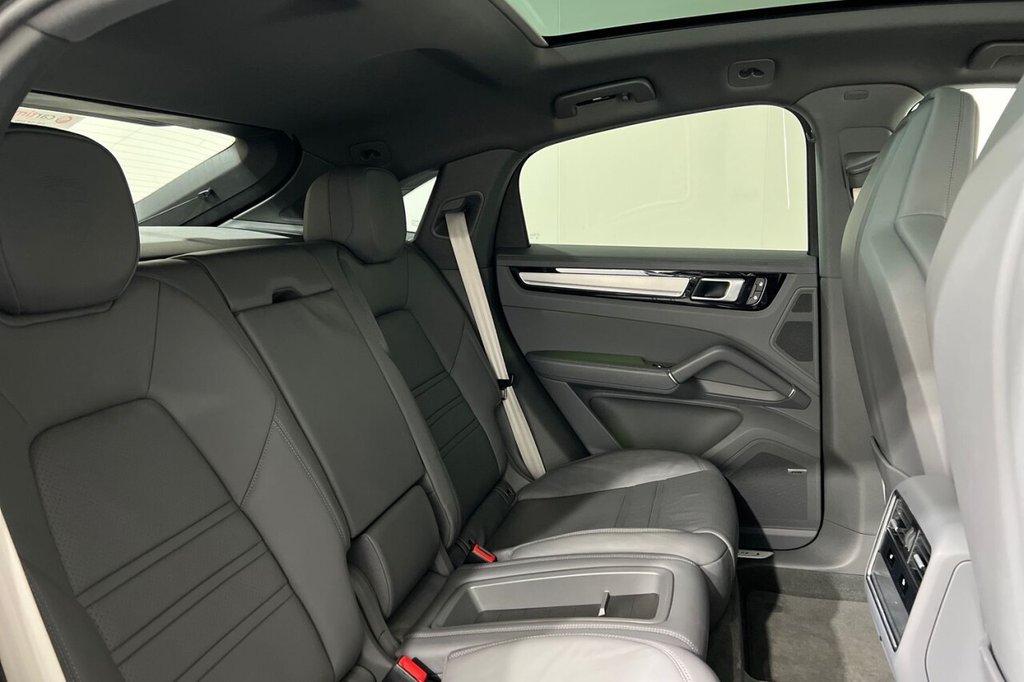 Used Porsche Cayenne 2022 for sale - 76118660: Photo 24