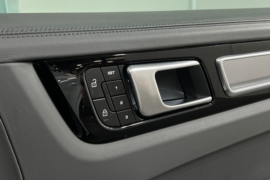 Used Porsche Cayenne 2022 for sale - 76118660: Photo 41