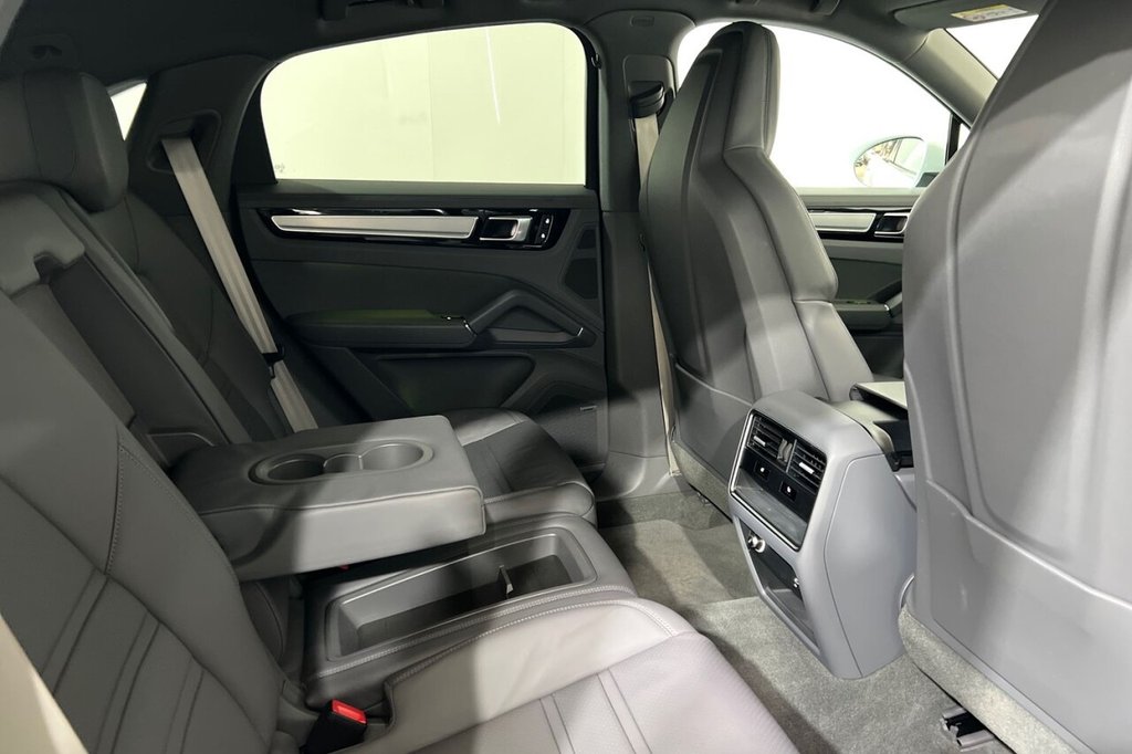 Used Porsche Cayenne 2022 for sale - 76118660: Photo 43