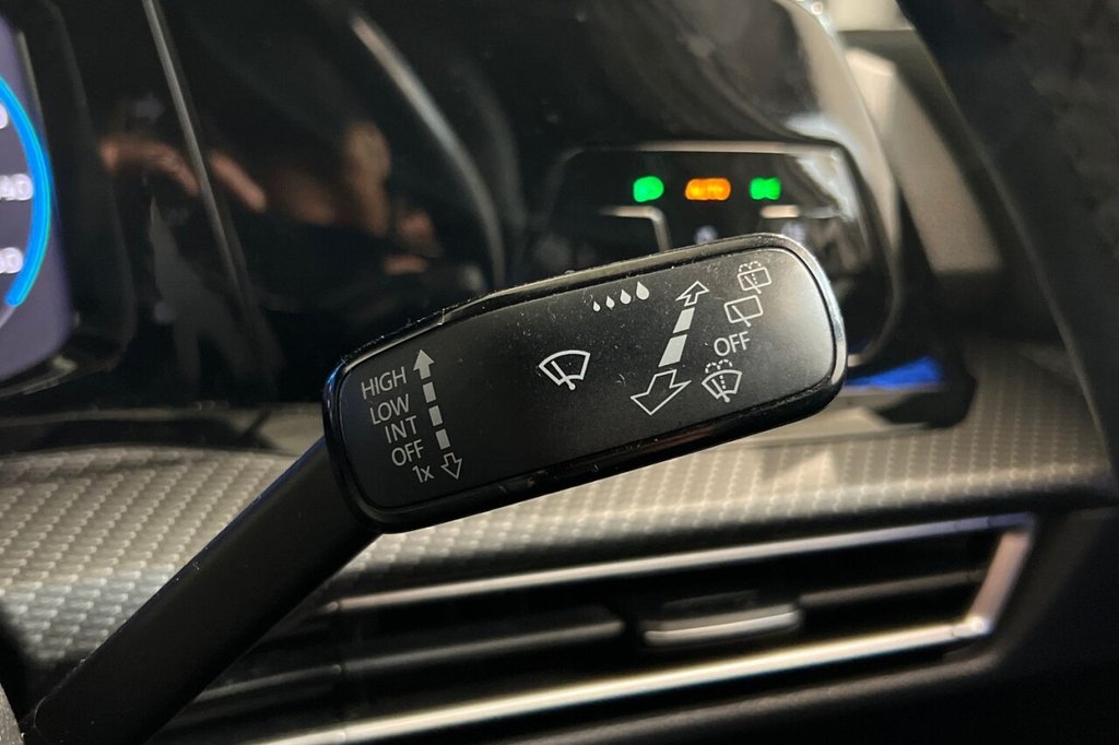 Used Volkswagen Golf 2020 for sale - 76395955: Photo 30