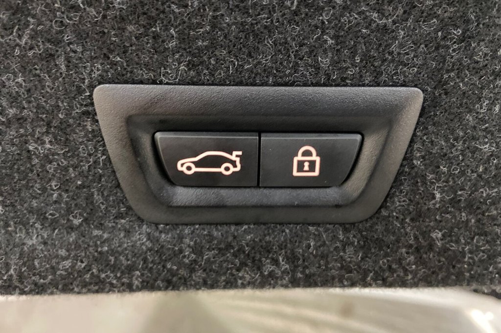 Used BMW 3 Series 2024 for sale - 76973151: Photo 30