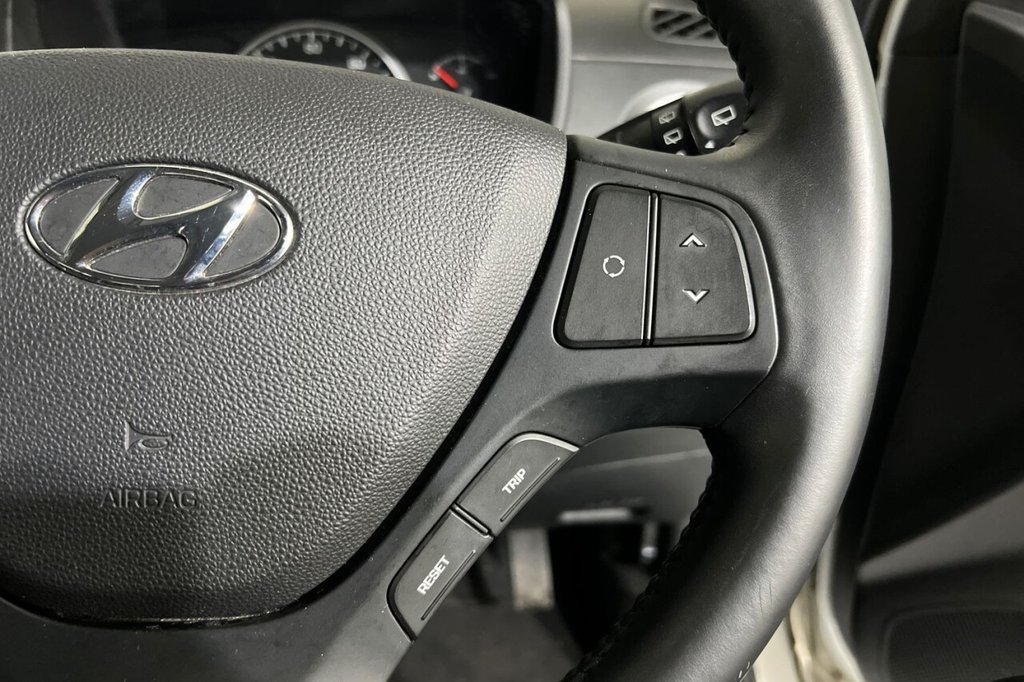 Used Hyundai i10 2020 for sale - 76202568: Photo 19