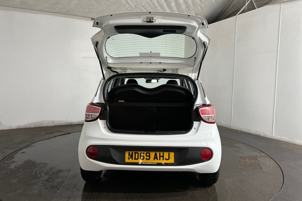 Used Hyundai i10 2020 for sale - 76202568: Photo 33