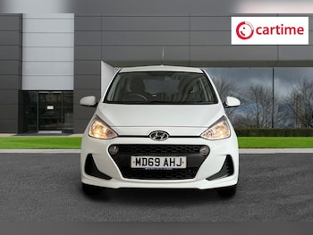 Used Hyundai i10 2020 for sale - 76202568: Photo