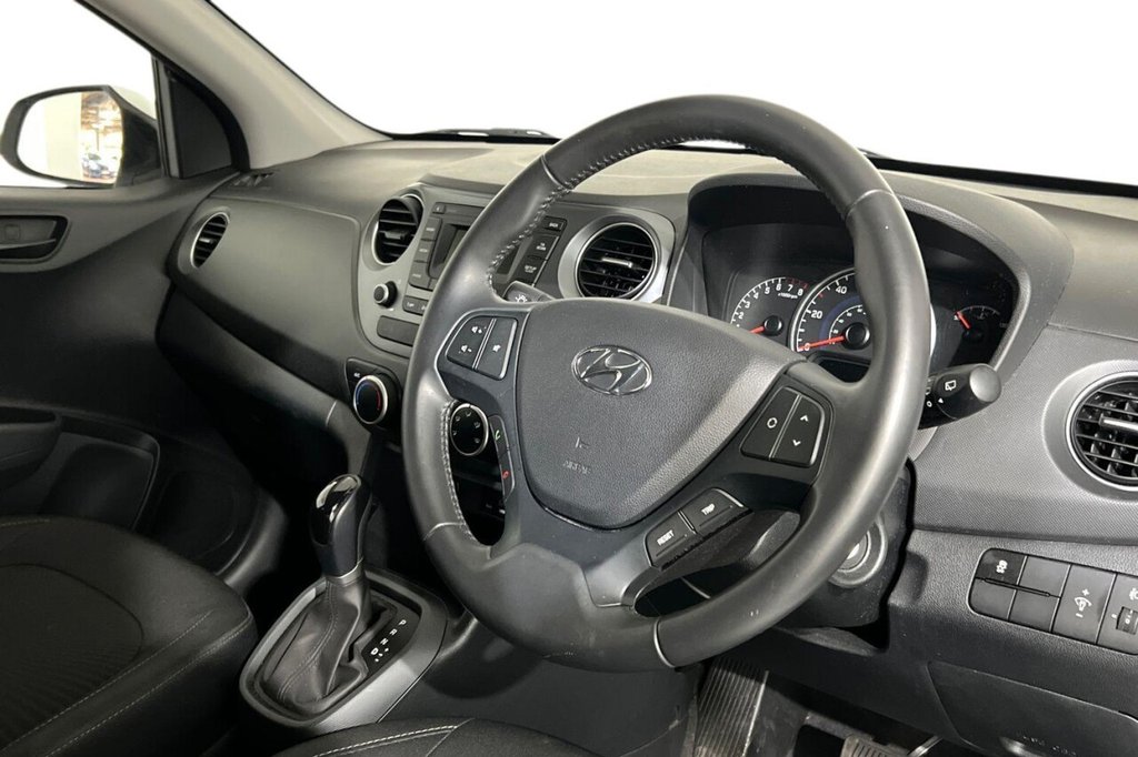 Used Hyundai i10 2020 for sale - 76202568: Photo 9