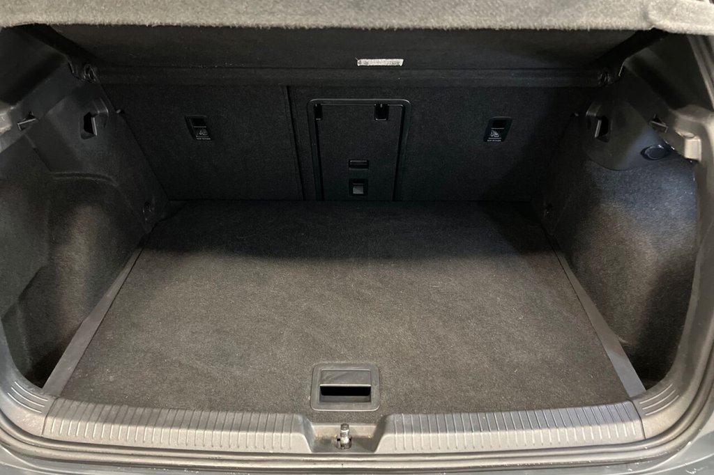 Used Volkswagen Golf 2020 for sale - 77212004: Photo 44